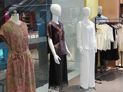 -莱靓奢侈品洗护改衣店(新世界百货崇文店)