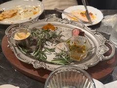 -LESCEDARS Brasserie Bistro香柏树