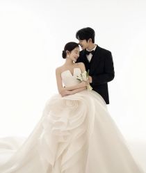 -雪中彩影婚纱摄影·微光艺术中心