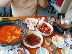 -莲餐厅·湖北菜·潜江小龙虾店(愚园路店)