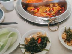 -左庭右院鲜牛肉火锅(浦江欢乐颂店)