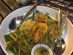 -席娜卡琳火车铁道夜市