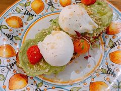 牛油果吐司-Alimentari Grande(东湖路店)