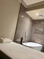 -香港倾城国际·美容美体中心