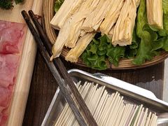 -热火朝天鲜切牛肉火锅(南强街巷店)