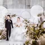 白绿色系室内小预算婚礼~