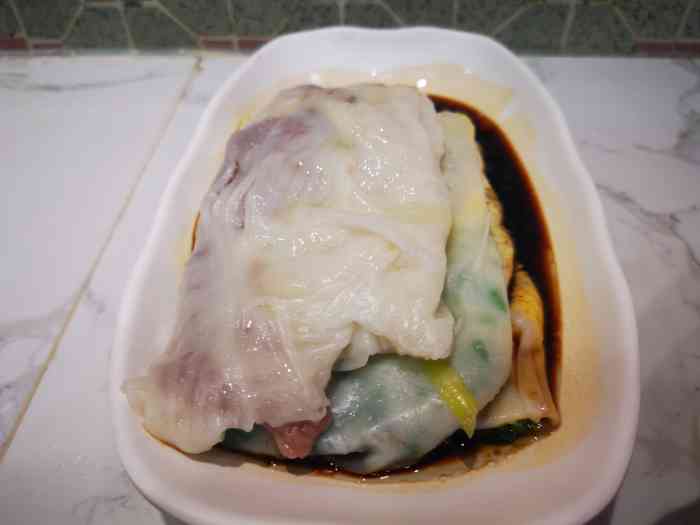 打分 口味挺好的,正宗广式肠粉,比较推荐.