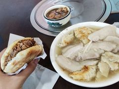 -金卯白肉罩火烧