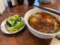 -矮子粉店1985·长沙米粉(湘春路店)
