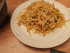 酸竹笋炒怒下饭土豆丝-浩海火燒雲傣家菜(芮欧百货店)