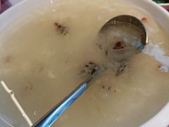-洪霞餐馆·川菜·鲜货现炒(两江春城店)