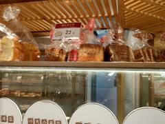 面包甜点陈列柜-山崎面包(静安久光店)