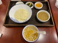 -蟹黄鱼·海派深夜面馆(巨鹿路店)