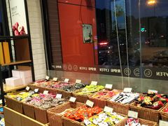 -来伊份(泰冯路店)