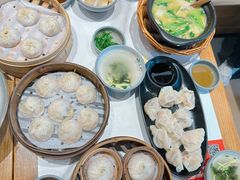 -馋三尺蟹粉小笼(人民广场店)