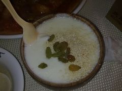 酸奶~加了芝麻白砂糖葡萄干-克拉玛依新疆餐厅