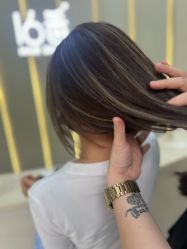 -十六番发型师事务所
