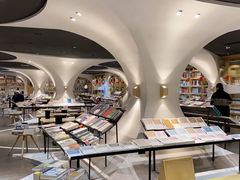 -钟书阁(珍园店)
