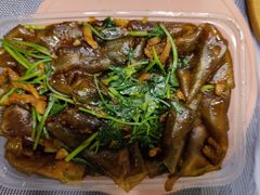 香菜肉丝粉皮-八张桌子(老店)