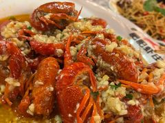 -肥肥虾庄·金牌油焖大虾(汉口城市广场店)
