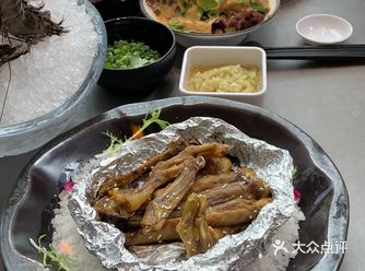 海鲜火锅粤菜｜咱就是说一整个被拿捏