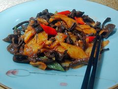 -白鹿苑蒙餐(鄂温克宾馆店)