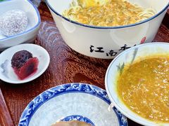 -百年老字号·观振兴蟹黄面·三虾面·苏式面(观前街富仁坊巷店)