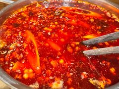 -独食火锅·半米屋台(直营总店)