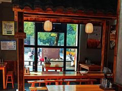 大堂-弄堂咪道-饭香·面香·馄饨香(兴梅店)