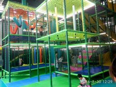 -蒙特利亲子乐园