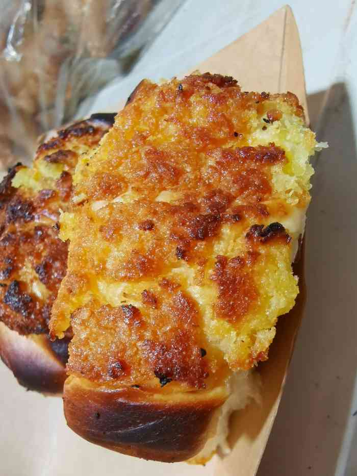 沁园(解放碑附二院店)-"它家的面包很可口 位置就在临江门我很.