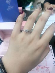 -威德钻石-克拉钻大本营(南京东路店)