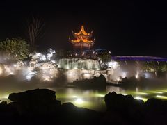 -上海滴水湖皇冠假日酒店