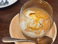 -Chom Cafe and Restaurant
