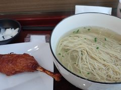 -百年老字号·观振兴蟹黄面·三虾面·苏式面(观前街富仁坊巷店)