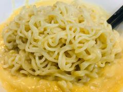 猪颈肉芝士捞公仔面-新记餐厅(香槟大厦店)