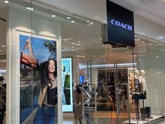 -百年港湾奥特莱斯(香炉礁店)