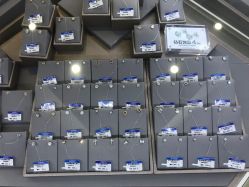 -威德钻石-克拉钻大本营(南京东路店)