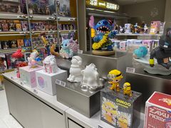 -泡泡玛特POPMART(蓝色港湾店)