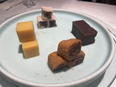 -羲和雅苑•北京烤鸭(陆家嘴中心店)