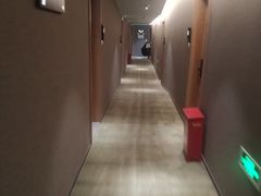 -秋果酒店(北京中日友好医院和平里地铁站店)