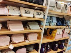 -名创优品(广东东莞东城万达2店)