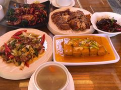 -隔壁老王·家常云南菜(花巷店)