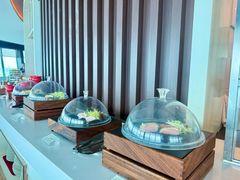 -亚洲国际大酒店·云顶阁旋转自助餐厅