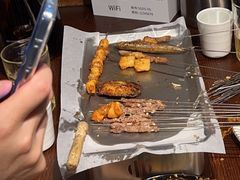 -三个大叔烤羊肉串·歌手驻唱·碳烤鲜肉(西三旗店)