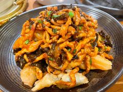 老油条的鱼香肉丝-新白鹿餐厅(银泰西湖文化广场店)
