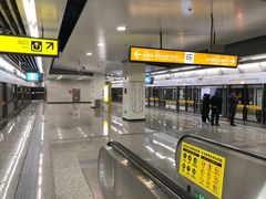 -红土地(地铁站)