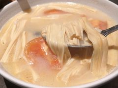 浓汤煮鲜腐竹-汤城小厨•粤菜•靓汤(苏州街店)