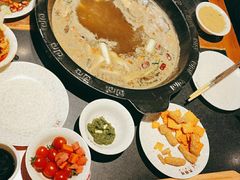 -周周有辣火锅馆(玖耀里店)