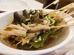 钵钵串串-客临百思德·东北特色馆(龙湖时代天街店)